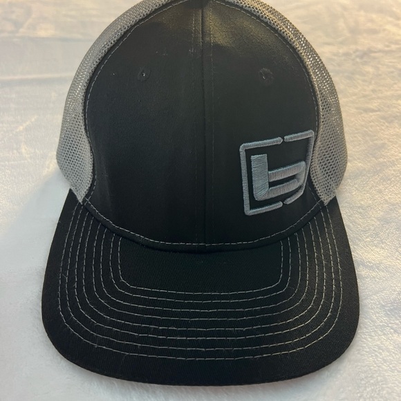 Banded Black and Gray Trucker Hat hand wash only breathable mesh adjustable - Picture 1 of 6